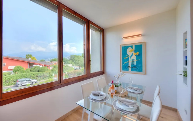 The Stylish Flat 900m from Cerro Beach