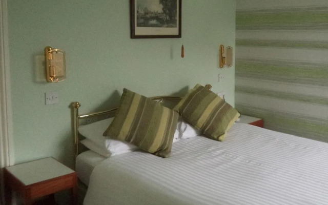Lodgehill Hotel