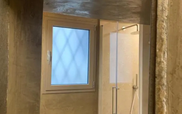 AI MAGAZZINI DEI MEDICI (casa con balcone)