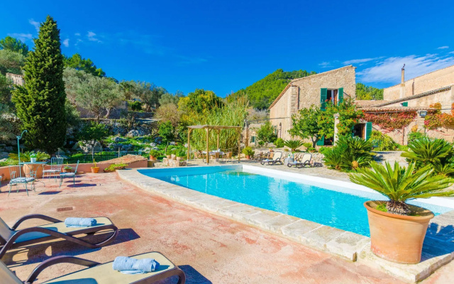 SOBREAMUNT - Villa for 6 people in Esporles.