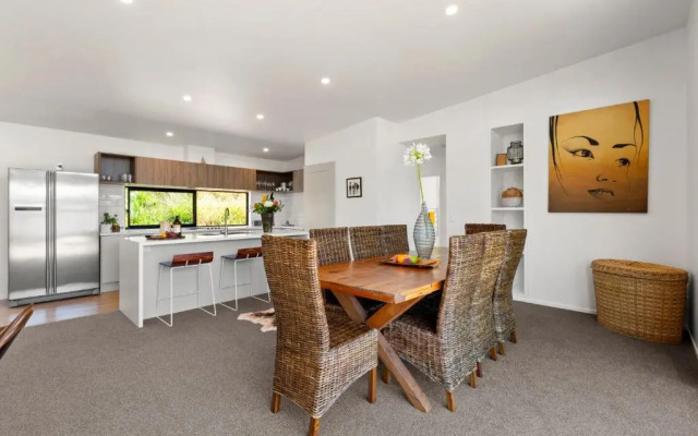 The Jewel on Primrose - Raglan Holiday Home