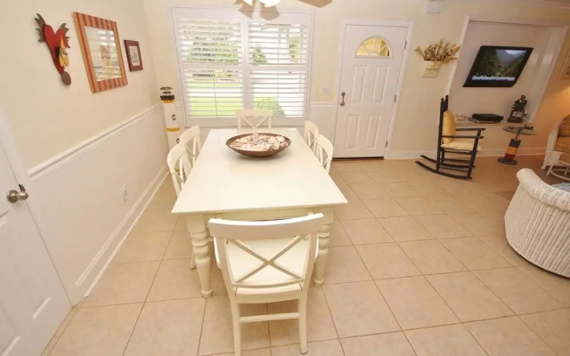 Seaside Hideaway Apartment 3