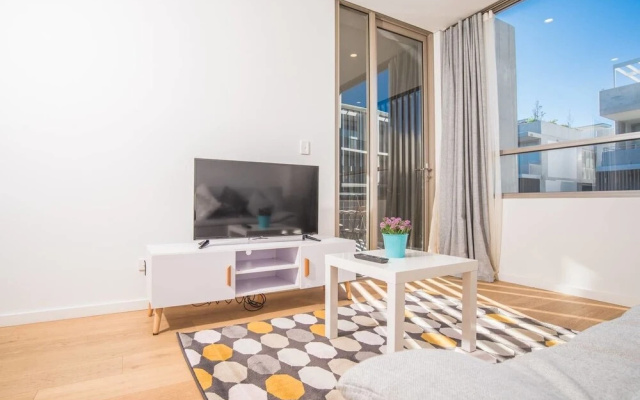Roseberry Apartment For Travelling Couple In Green Square