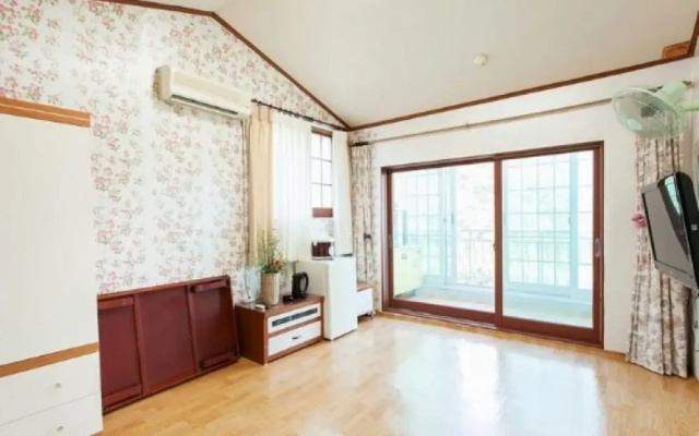 Geojedo Glory Pension