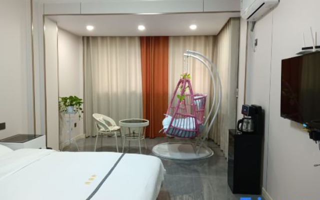 Qingyuxuan Homestay (Chaohu College)