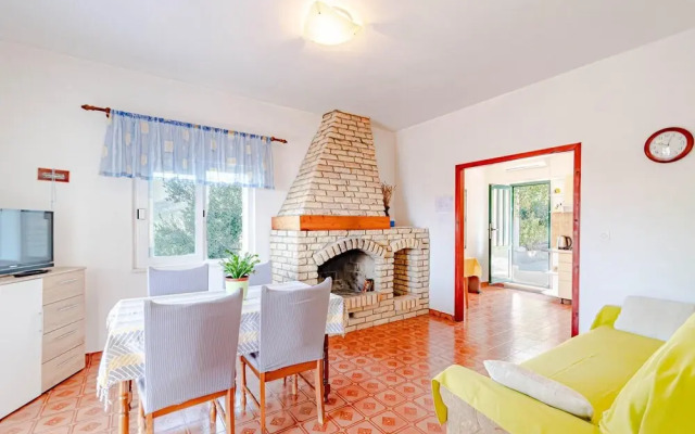 Awesome Home in Potomje With 3 Bedrooms and Wifi
