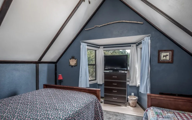 A Frame Acres - Three Bedroom Cabin