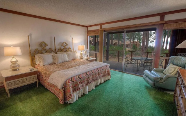 Brockway Beachside Bungalo by Lake Tahoe Accommodations