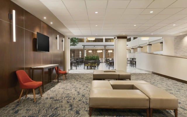 Embassy Suites by Hilton Minneapolis Bloomington Edina