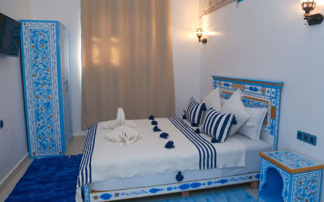 Casa Blue Pearl
