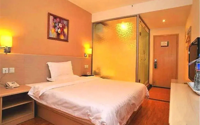 July Sky Business Hotel
