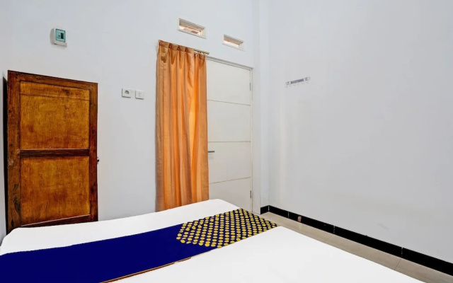 OYO 94002 Mutiara Indah Hotel