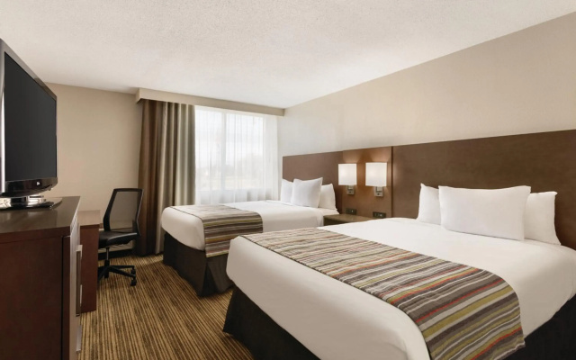 Country Inn & Suites by Radisson, Fergus Falls, MN