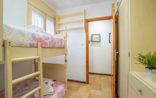 Apartment in Roses Near Sandy Beach