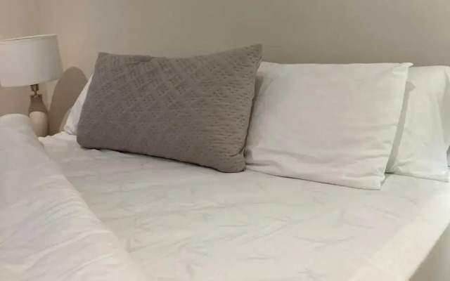 London Luxe Apartment - Central Location