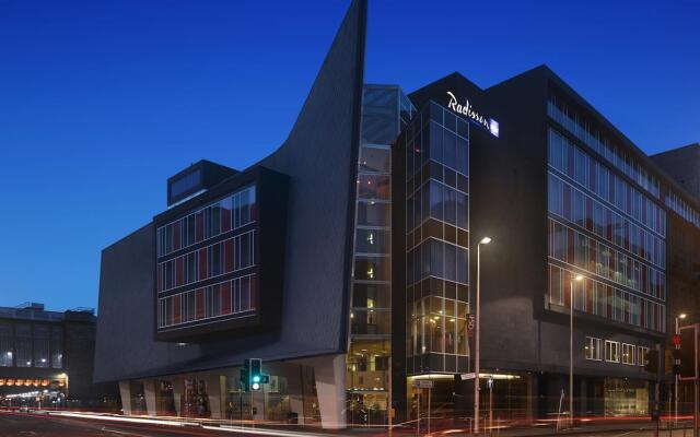 Radisson Blu Hotel, Glasgow вид на фасад