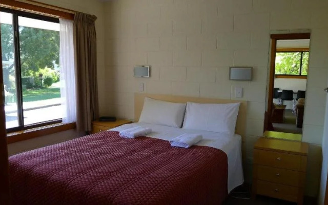 Willaway Motel Apartments