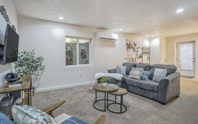 1BD Suitewalking Distance From Red Rocks