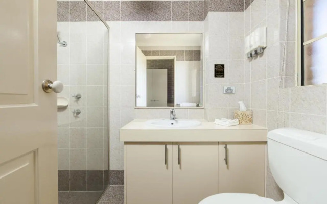 Grand Manor Motor Inn - Queanbeyan
