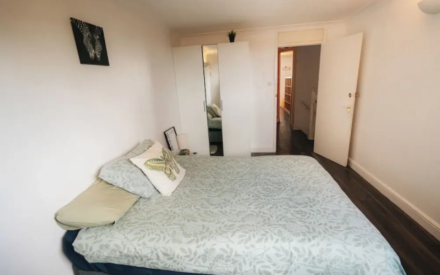 London Luxury Flat - Upper Whistler Walk