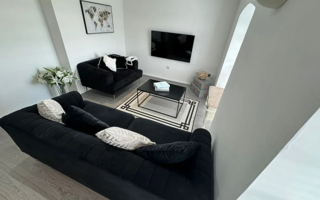 Luxury Loft Style 2 Bed Apartment Next to Excel/o2