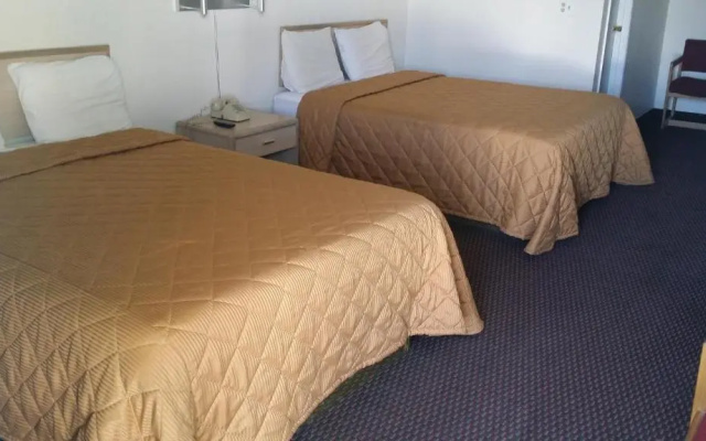 Desert Mirage Inn & Suites