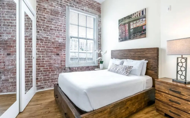 Cozy Condos near French Quarter
