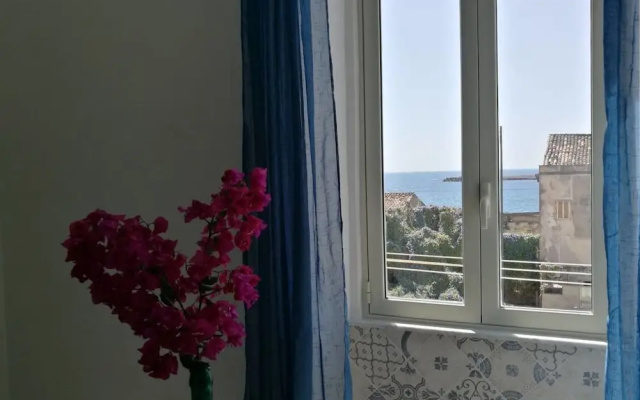 Bilocale vista mare