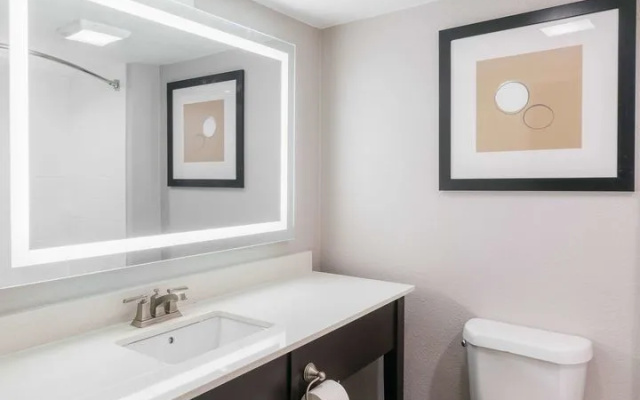 Townhome Inn And Suites