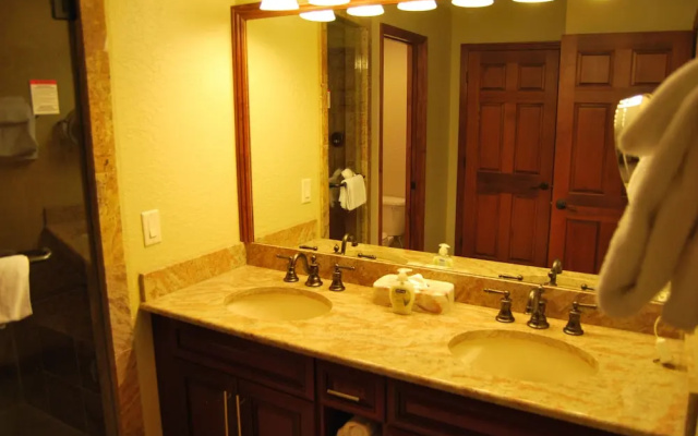 White Pines 1-BD at Westgate - Red Pine