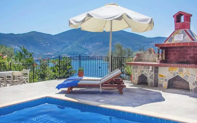 Villa Elena Glysteri