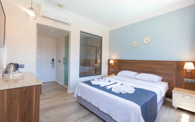 Bronze Hotel