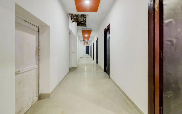 OYO 76841 Hotel Happy Stay
