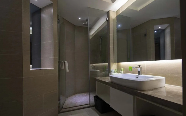 IBIS Styles NT WZ Intl Plz