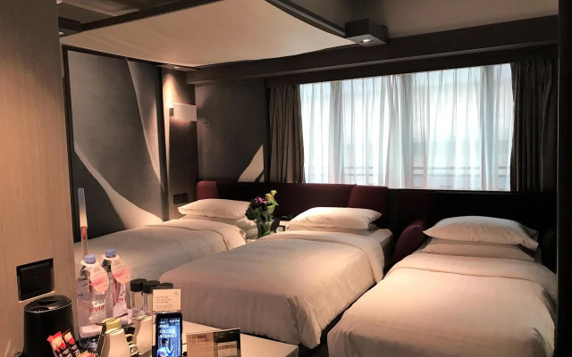 Xi Hotel