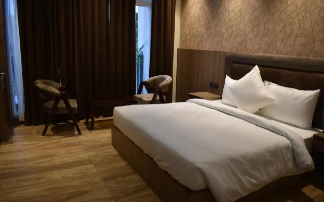 Lime Tree Hotel and Banquet Greater Noida