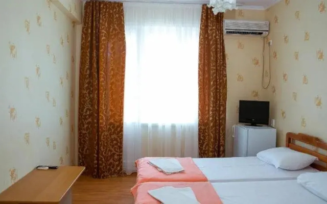 Leto (Lermontovo)