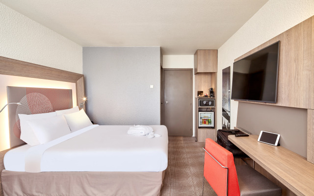B&B HOTEL Cergy Port
