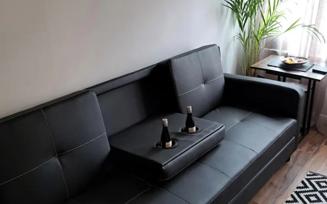 Apartment - Sleeps 4 - Pet Friendly - Parking