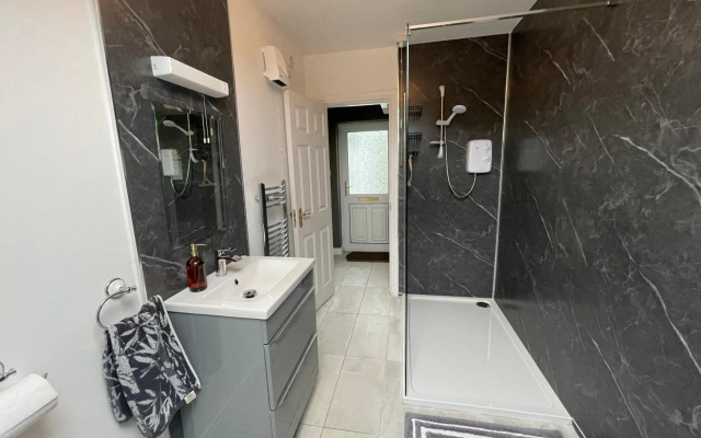 Rosebank Apartment no 3