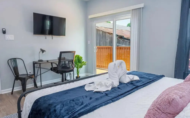 Heaven-sent Convenient 4br/ 3BA Near Downtown