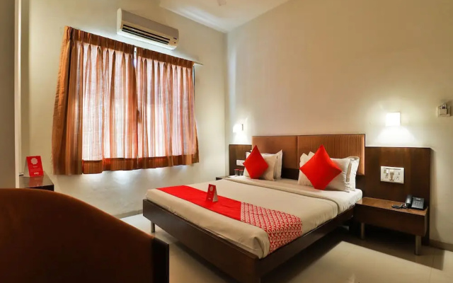 OYO 12945 Hotel President