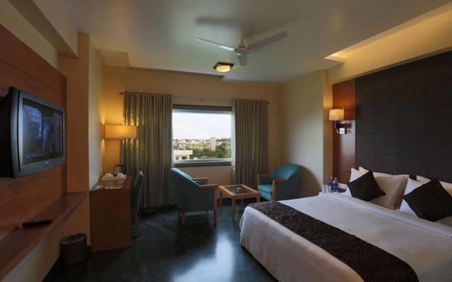 Brijwasi Lands Inn