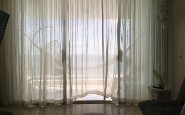 Ocean View Gorgeous 1 Bedroom Apt