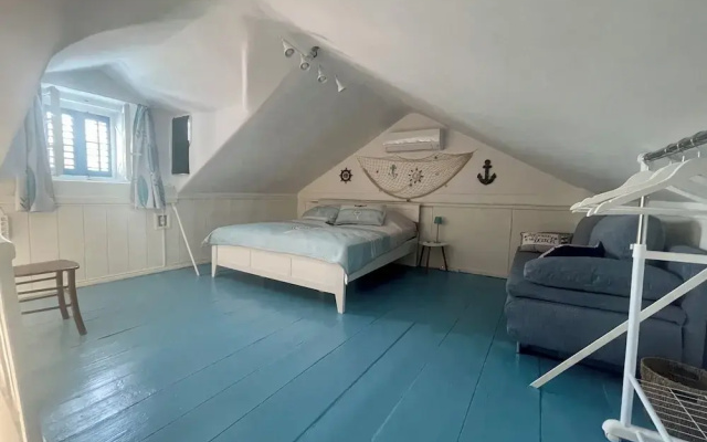Holiday House Baska Hill