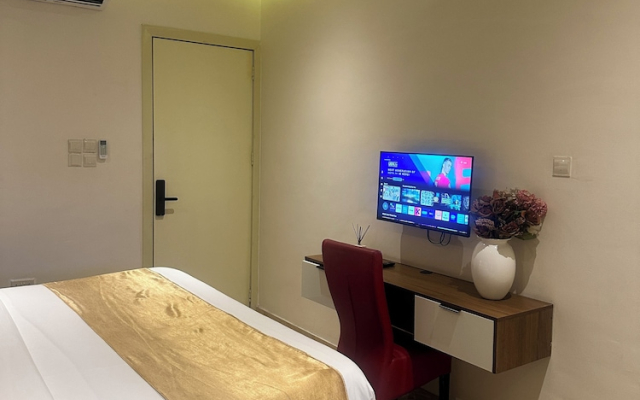 Vievely Suites and Apartments