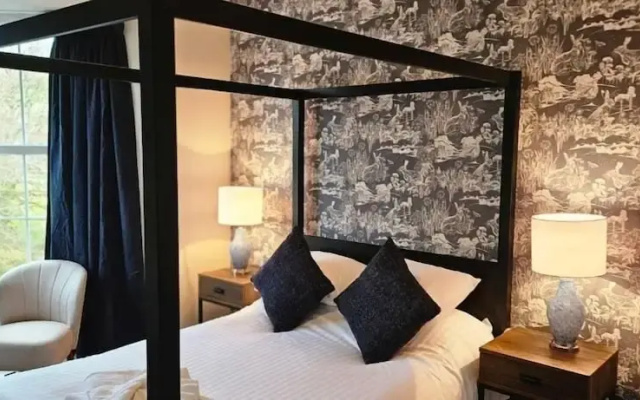 The Abbey Inn