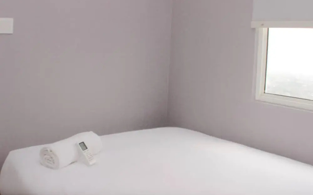 Warm And Enjoy Living 2Br At Springlake Summarecon Bekasi Apartment
