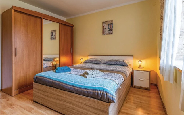 Awesome Home in Fazana With Wifi and 2 Bedrooms
