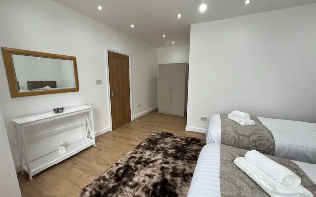 Cozy Newcastle Apartment With 2 Bedrooms